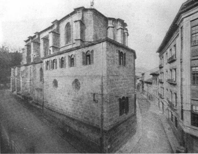11.1- Goienkale y Iglesia de Santa María